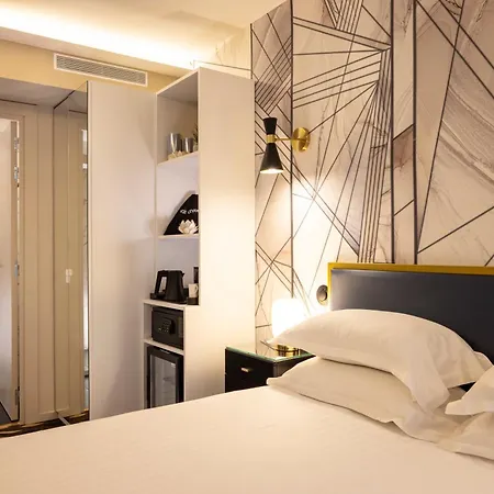 Mondial Hotel Paris