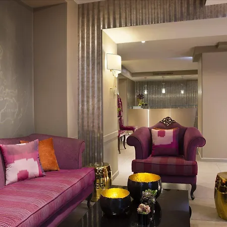 Mondial Hotel Paris