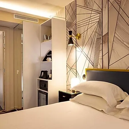 Mondial Hotel 3*