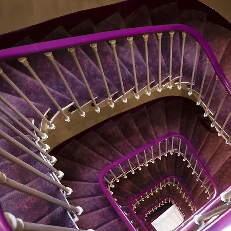 Mondial Hotel Paris