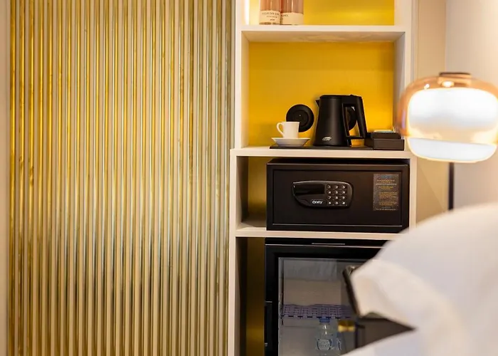 Mondial Hotel 3*