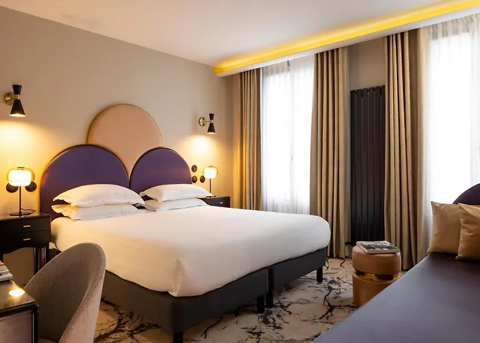 Mondial Hotel Paris