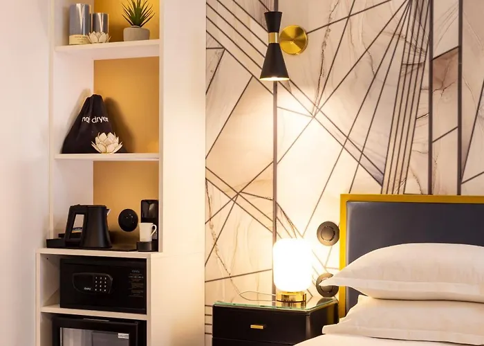Mondial Hotel 3*